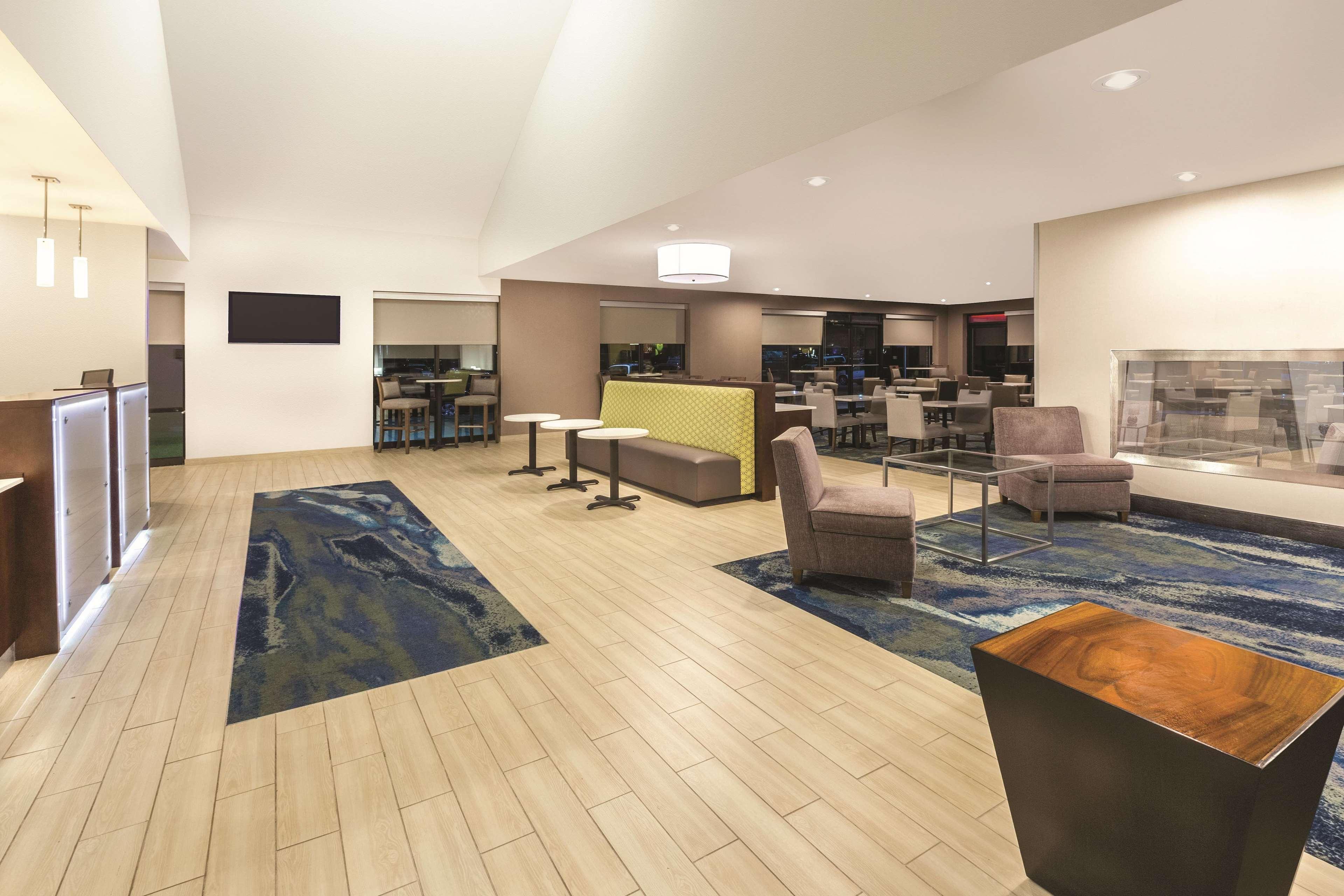 La Quinta By Wyndham Philadelphia Airport Hotel Essington Exterior photo