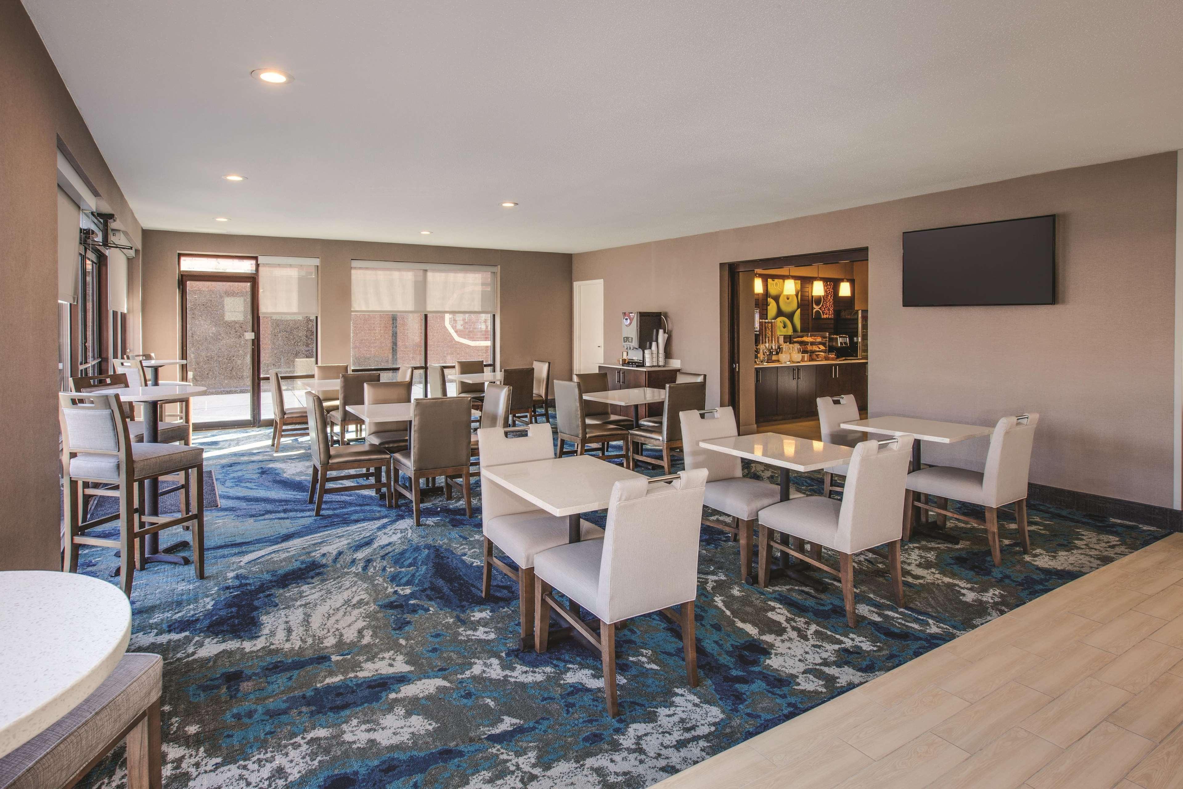 La Quinta By Wyndham Philadelphia Airport Hotel Essington Exterior photo